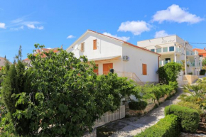 Apartments by the sea Seget Vranjica, Trogir - 17125